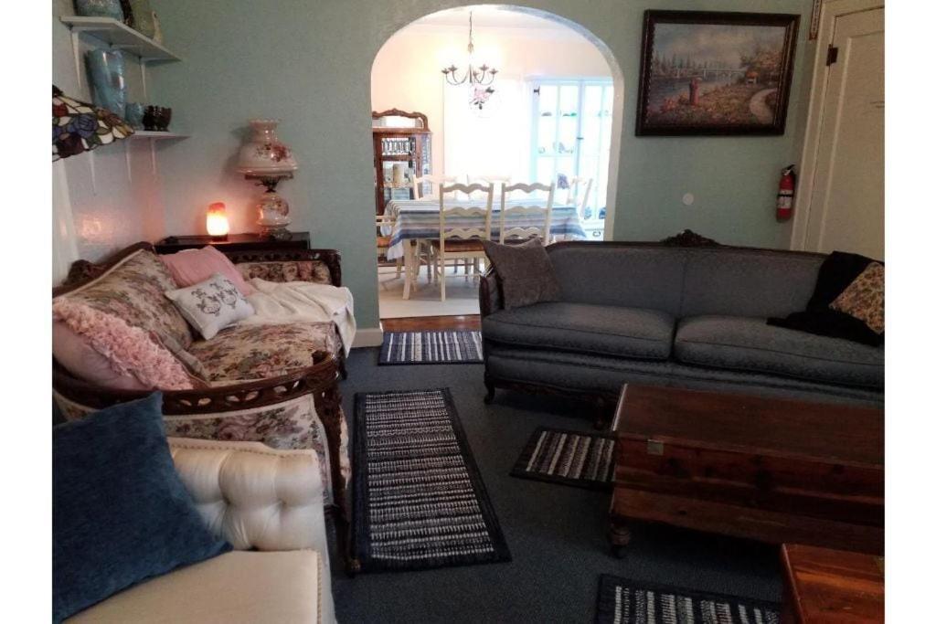 CaroleBelle Cottage-sleeps 8+hot tub/grills/firepit Lawton Eksteriør bilde
