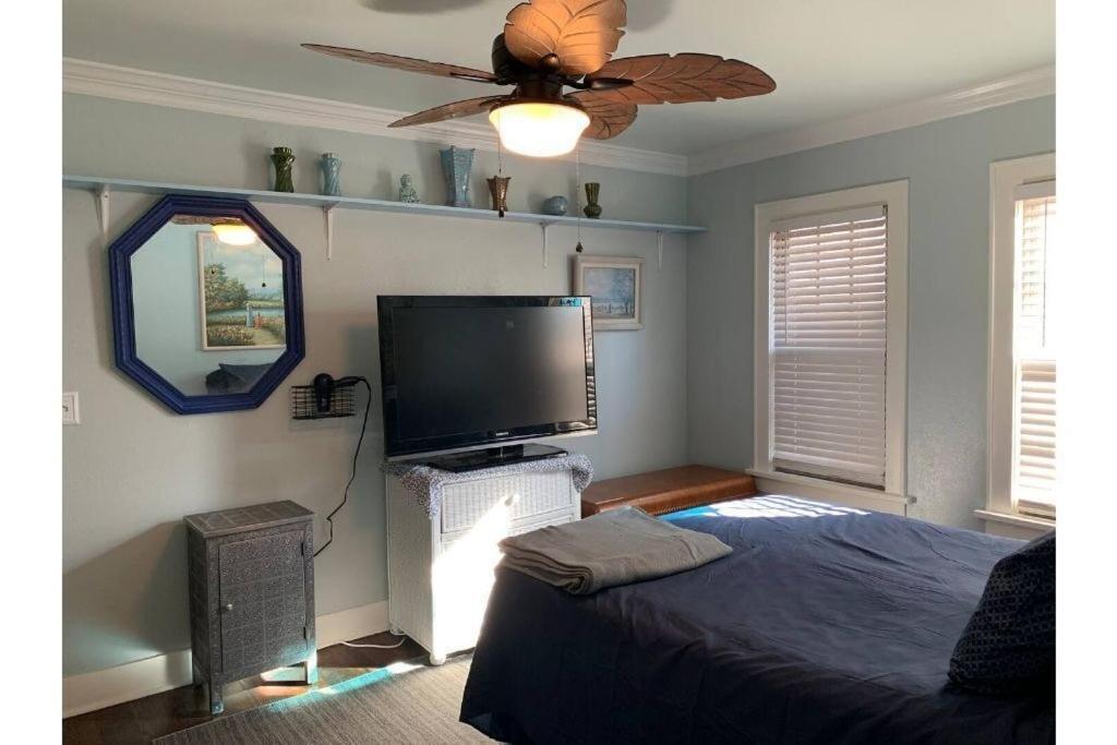 CaroleBelle Cottage-sleeps 8+hot tub/grills/firepit Lawton Eksteriør bilde