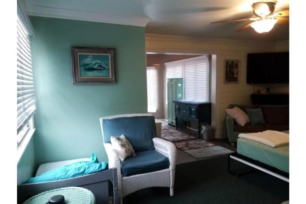 CaroleBelle Cottage-sleeps 8+hot tub/grills/firepit Lawton Eksteriør bilde