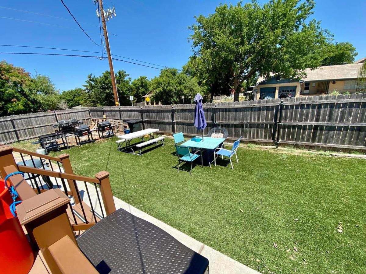 CaroleBelle Cottage-sleeps 8+hot tub/grills/firepit Lawton Eksteriør bilde